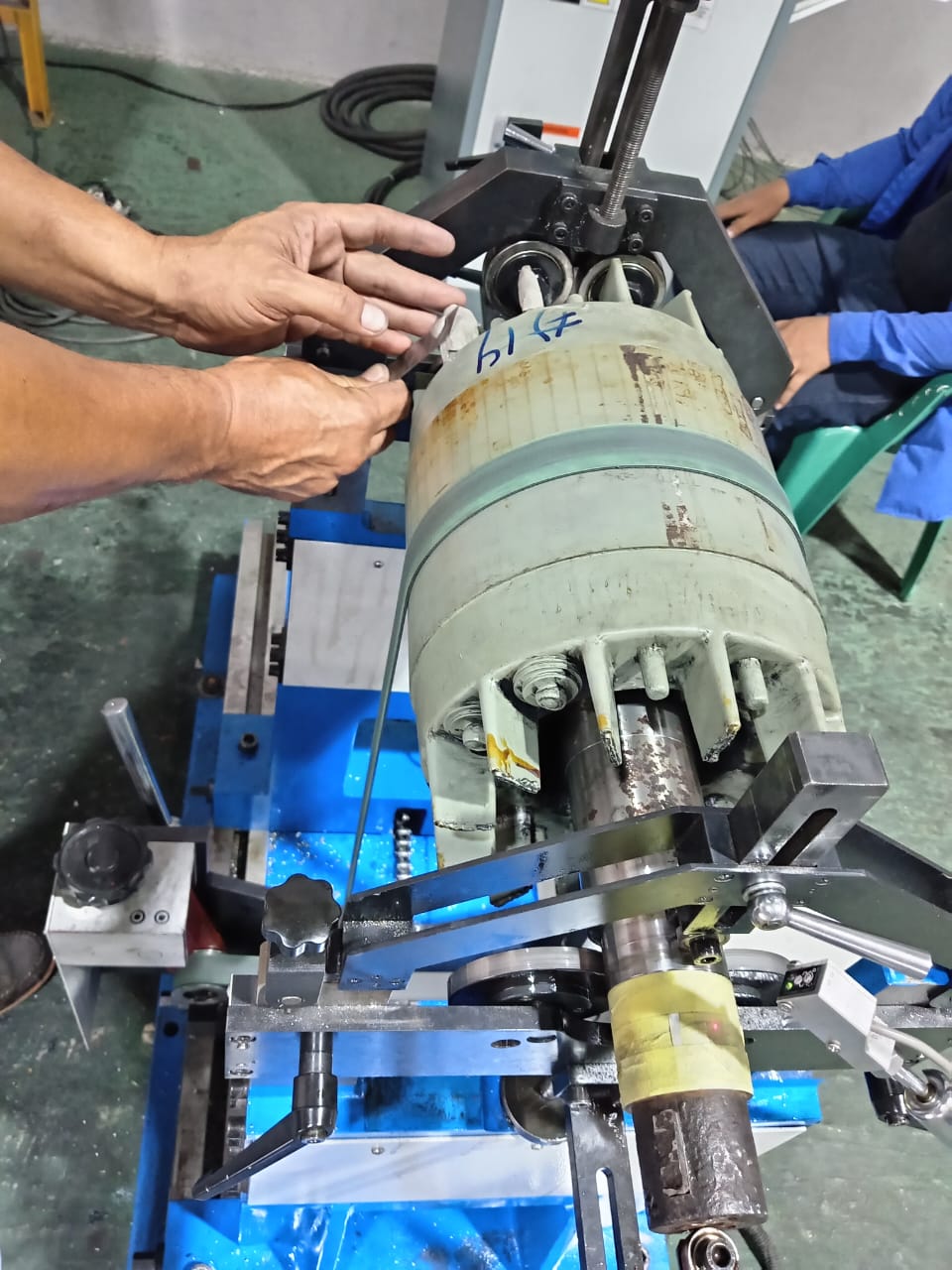 SERVICIO DE TALLERES (BALANCEO DE ROTOR DE MOTOR ELECTRICO)